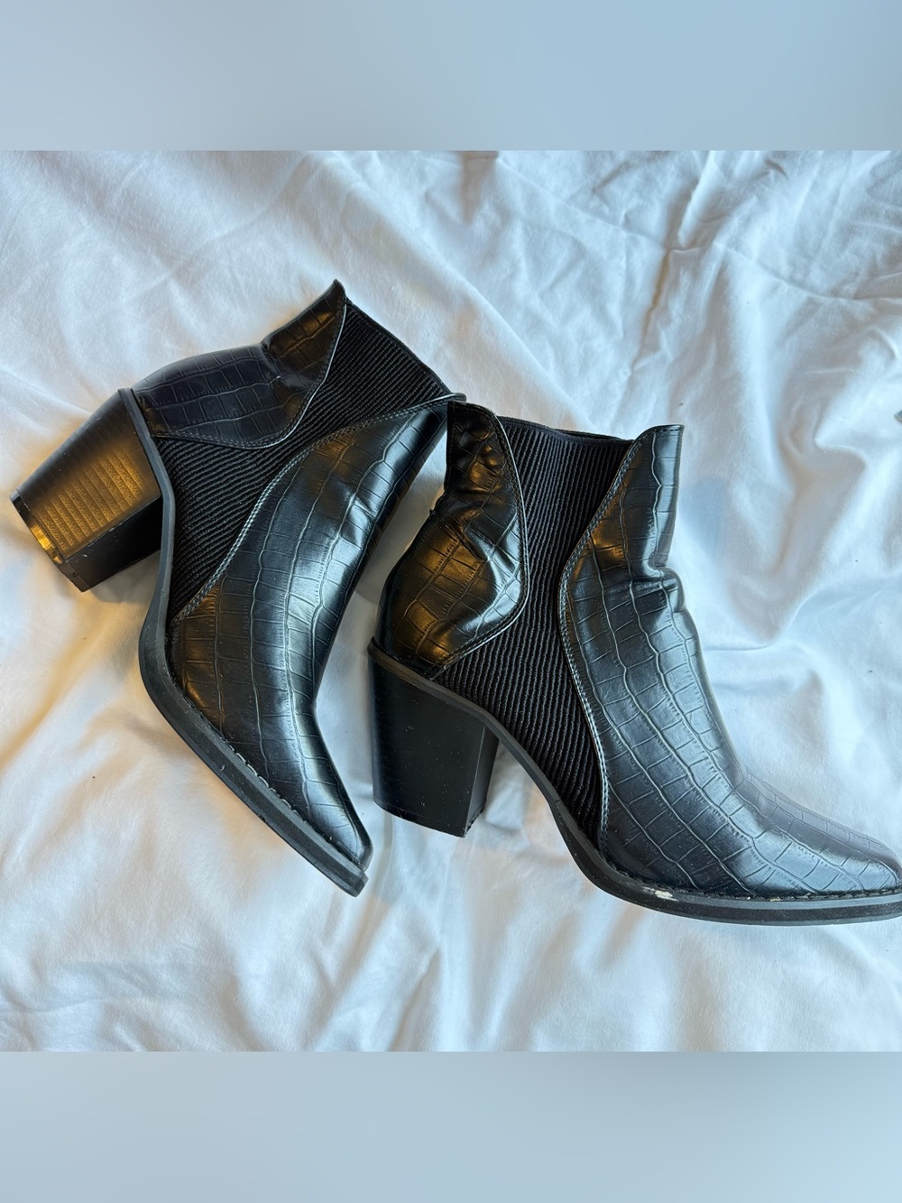 Yoki Black Croc-Textured Chelsea Block Heel Booties